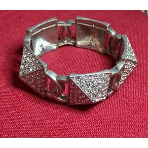Silver tone Stretch Bracelet Pyramid Shaped Links Studded‎ With Crystals